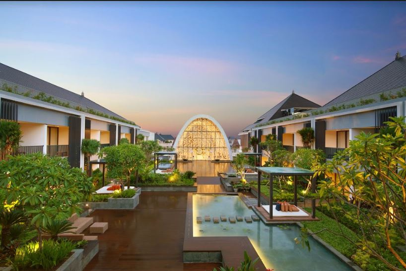 The glass chapel at Aryaduta Bali