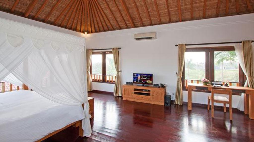 One of the five ensuite bedrooms at The Junno Villa
