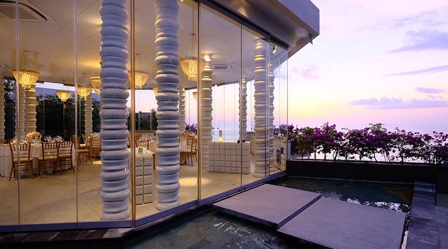 The Kamajaya glass chapel at Kamaya Bali overlooking the Indian Ocean in Uluwatu