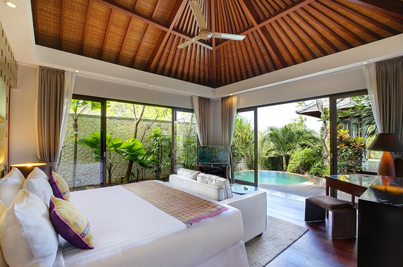 Ocean-view villa and pool at Karang Saujana Estate, Uluwatu