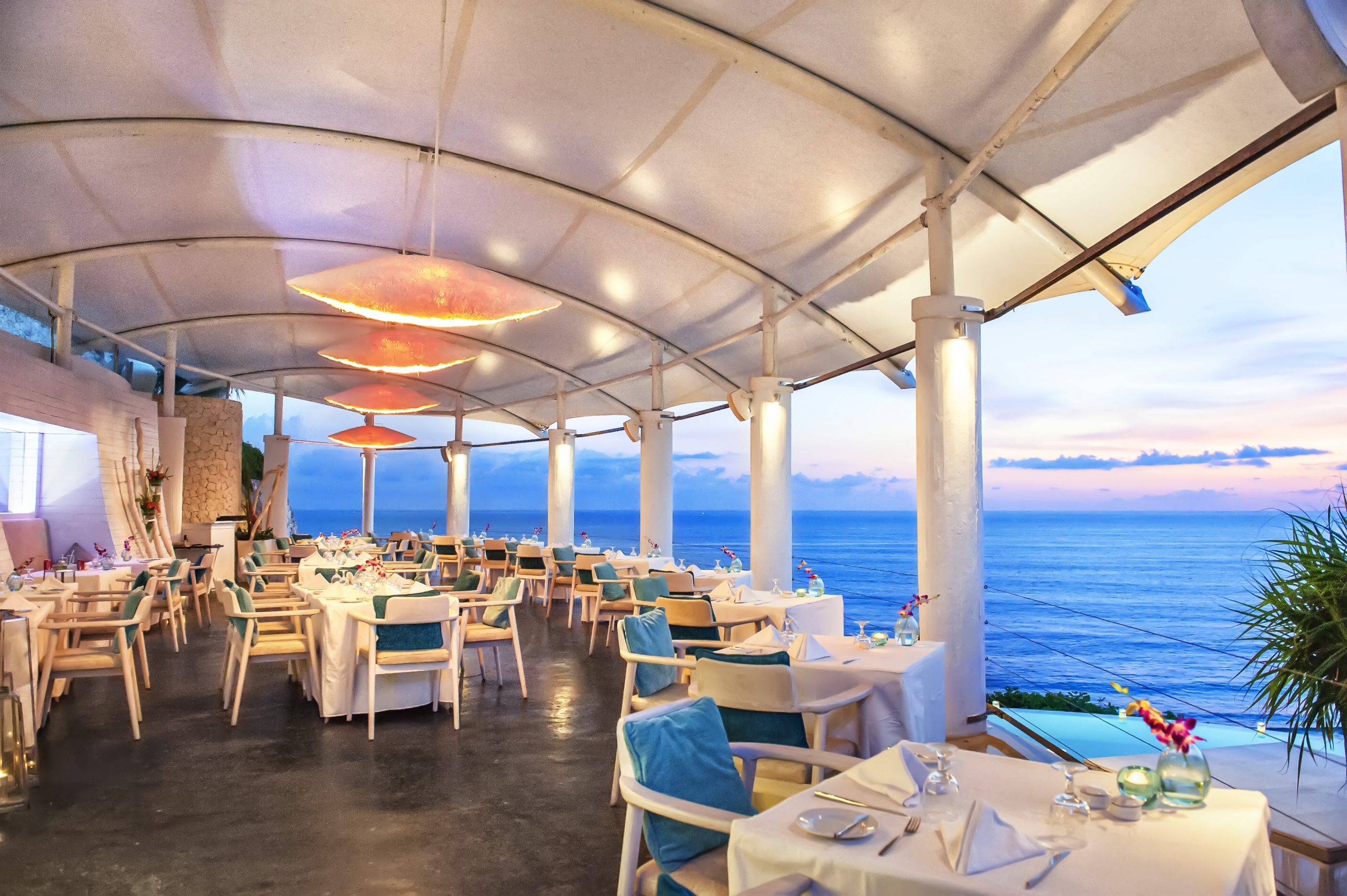 di Mare clifftop restaurant with ocean views at Karma Kandara