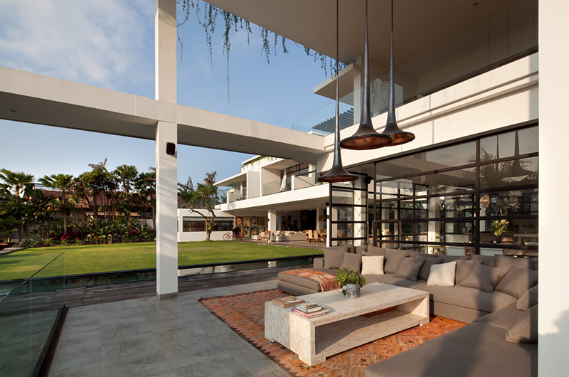 Open living and garden space at Villa Suami with tropical planting
