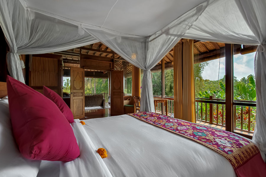 Pool and garden setting at Villa Atas Awan in Ubud