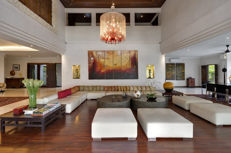 Villa Manis in Pererenan, Canggu, with its long pool and tropical garden set among rice fields